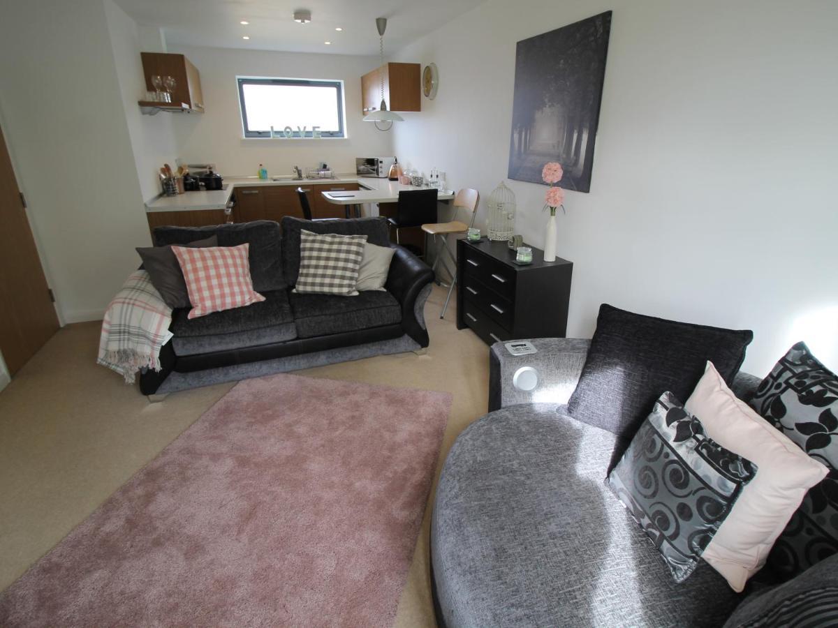 Radyr Place Apartments By Cardiff Holiday Homes Buitenkant foto