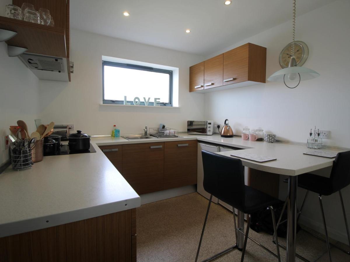 Radyr Place Apartments By Cardiff Holiday Homes Buitenkant foto