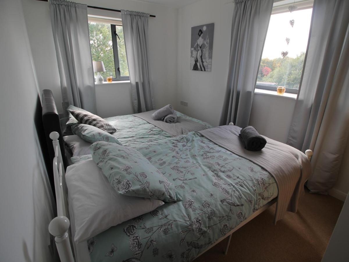 Radyr Place Apartments By Cardiff Holiday Homes Buitenkant foto