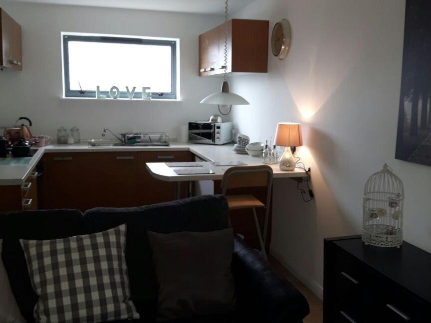 Radyr Place Apartments By Cardiff Holiday Homes Buitenkant foto